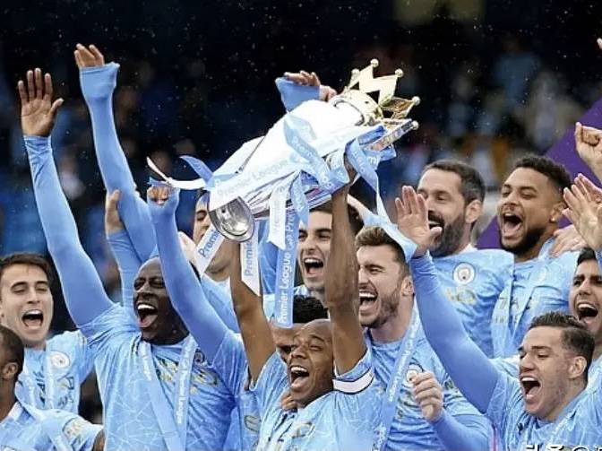 曼联新星转会困境：足球生涯挑战与前景堪忧